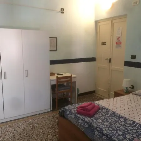 Affittacamere Ruggiero E Di Rosa 2* Cenova