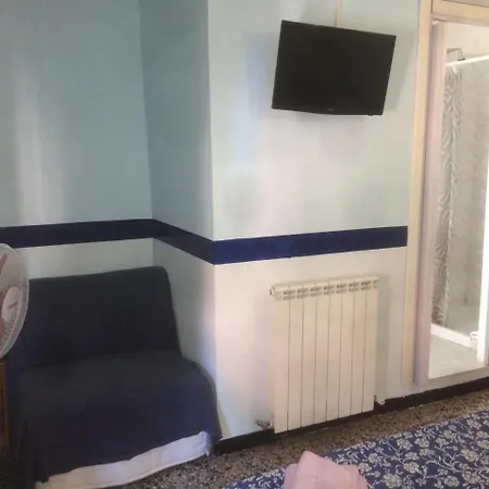 Affittacamere Ruggiero E Di Rosa 2* Genova