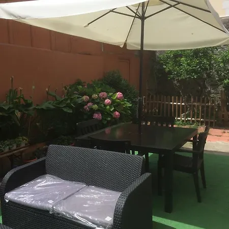Affittacamere Ruggiero E Di Rosa 2* Genoa